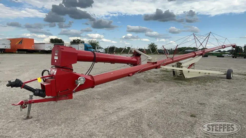 Farm King 1385 Swing Hopper Auger