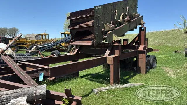 Vibratory screener