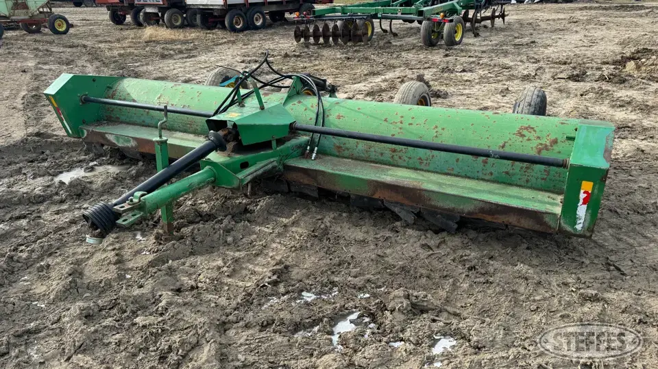 John Deere 27 Stalk Chopper