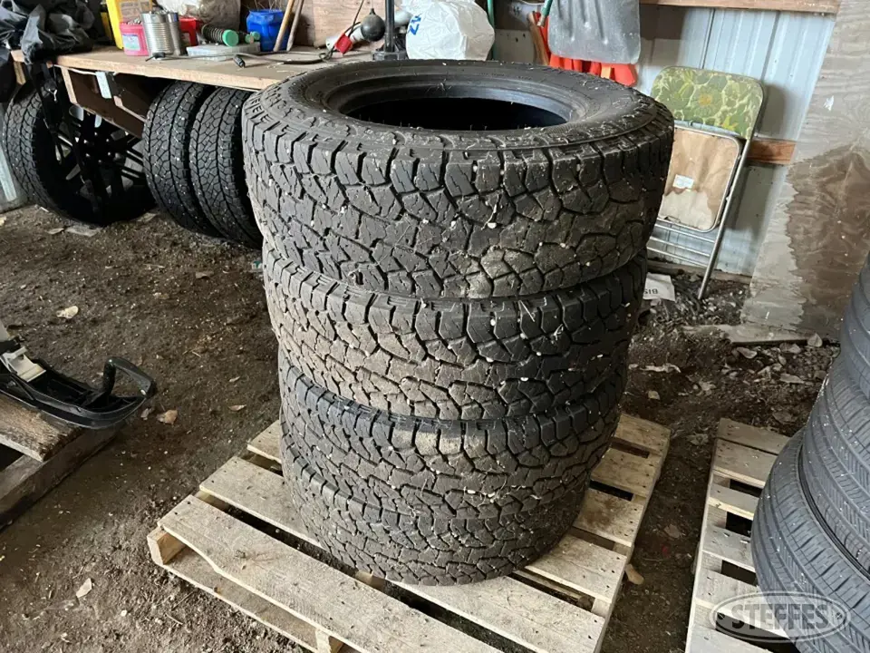 Hankook Dynapro AT Passenger-Light Truck Tire