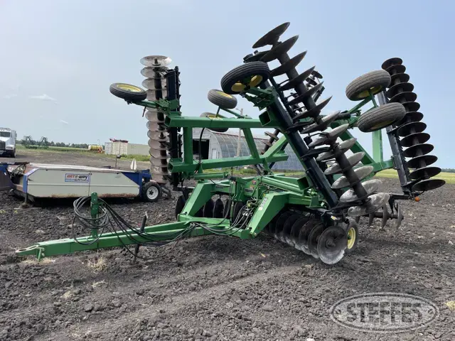 John Deere 650