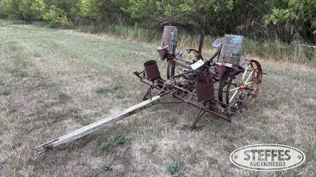 Horse-drawn planter