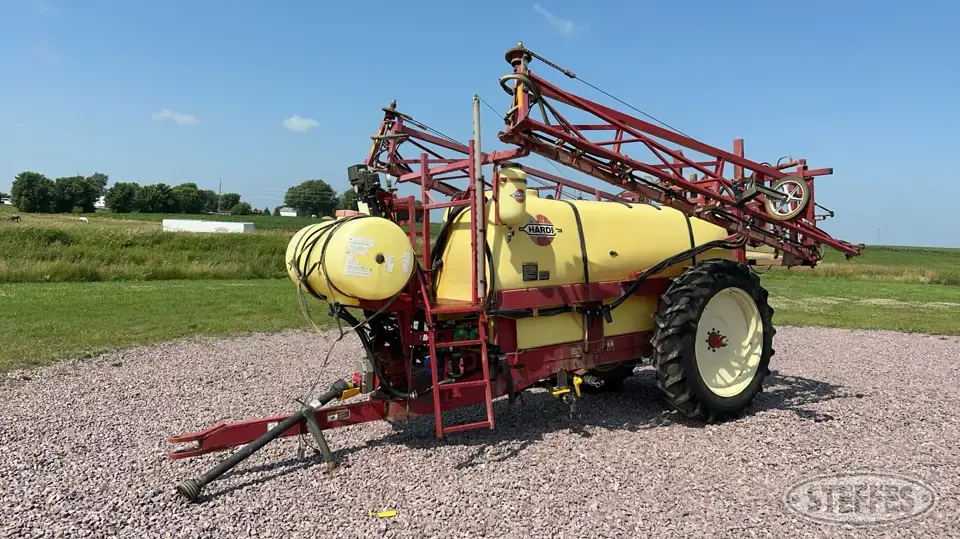 Hardi HC950M Pull-Type Sprayer