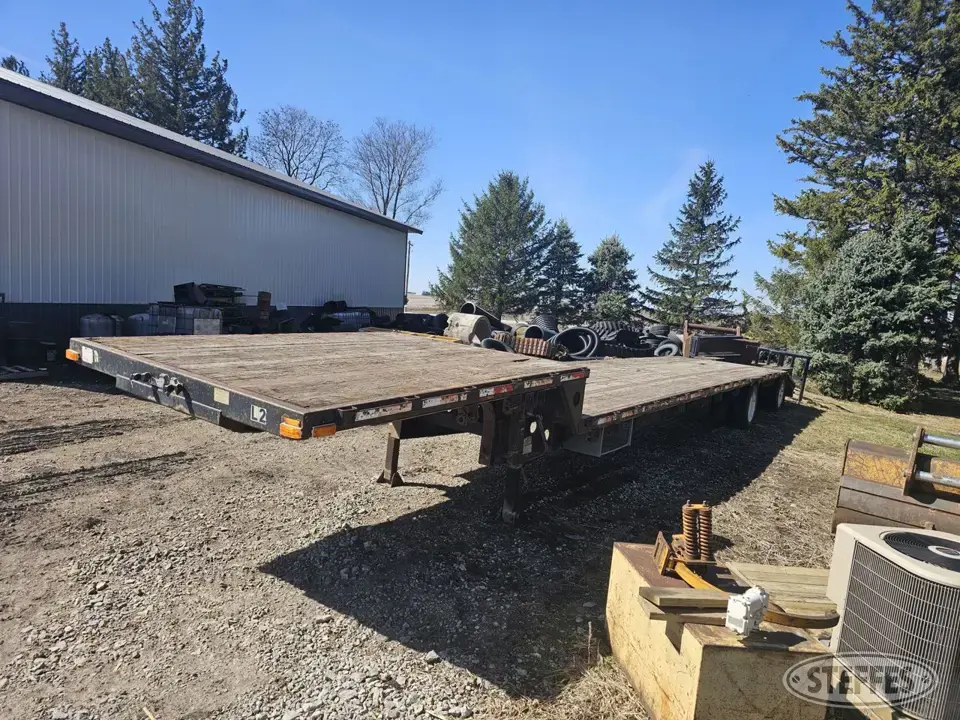 2005 Transcraft Step Deck Trailer
