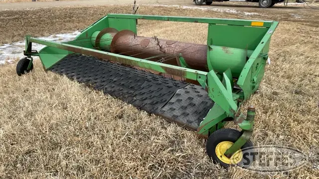 1983 John Deere 212