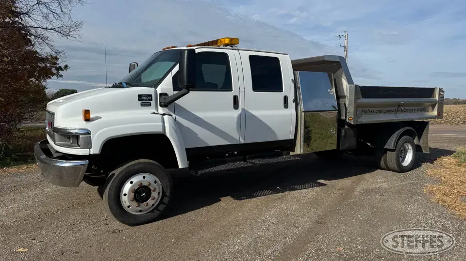 2006 GMC C5500 Dump Truck