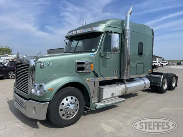 2016 Freightliner Coronado