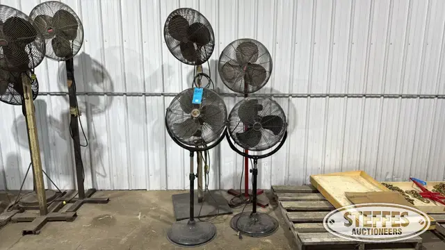 (4) Fans