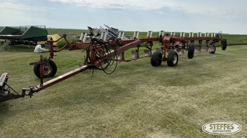 International 800 Plow