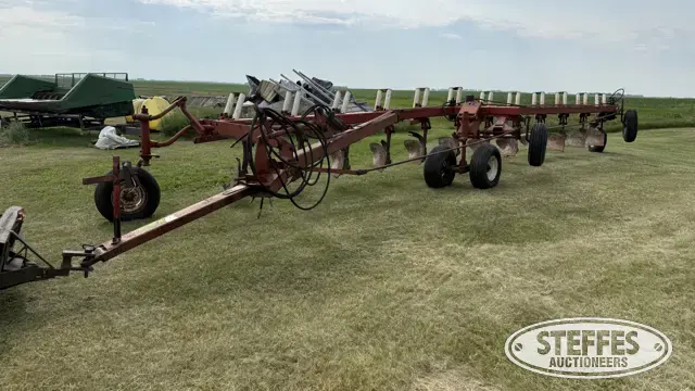 International 800