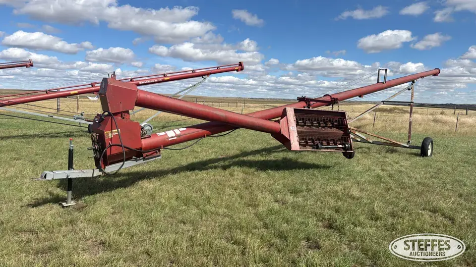 Sakundiak 10-1800 Swing Hopper Auger