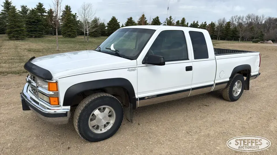 1996 Chevrolet Silverado 1500 Half Ton Pickup