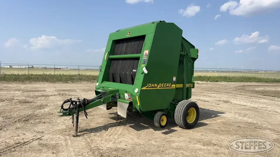 2013 John Deere 567 Round Baler
