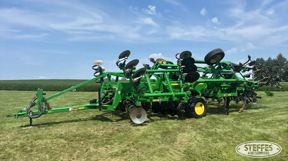 2021 John Deere 2730 Ripper