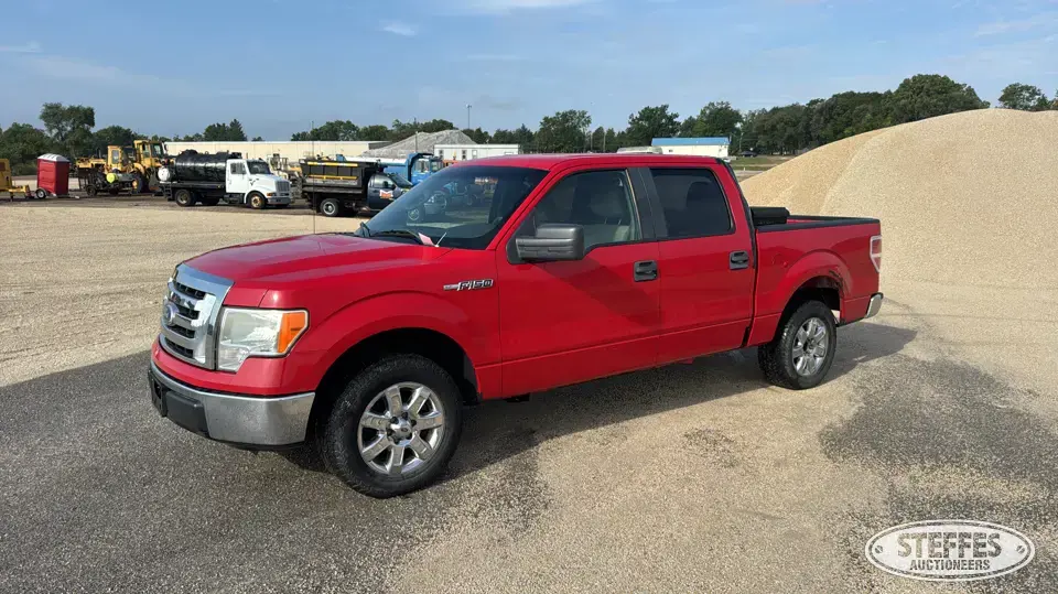 2010 Ford F-150 XLT Half Ton Pickup