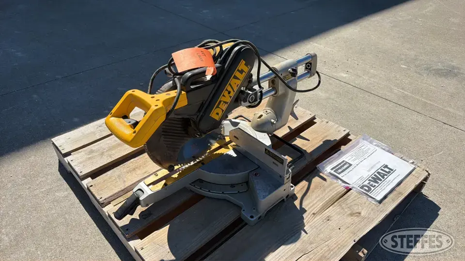 DeWalt DW708 Power Tool