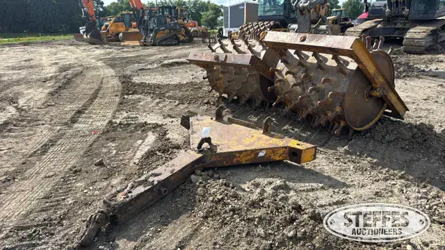 Pull-type padfoot compactor