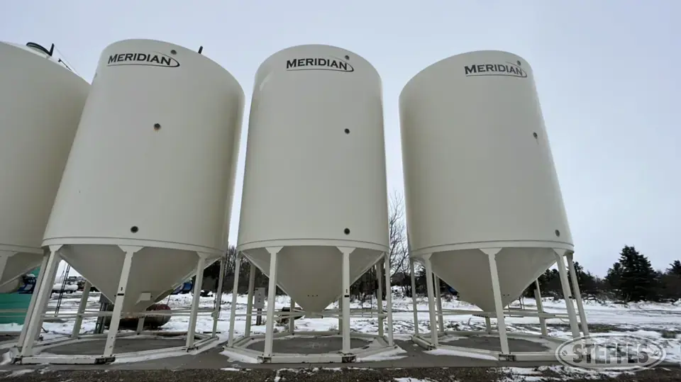2011 Meridian 1620 Grain Bin