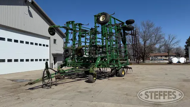 John Deere 2200