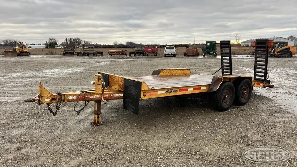 2000 Redi Haul Flatbed Trailer