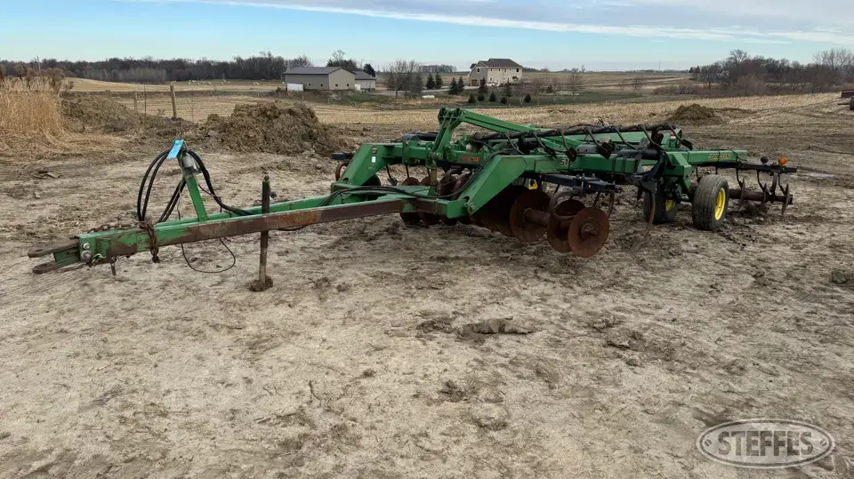 John Deere 510 Ripper