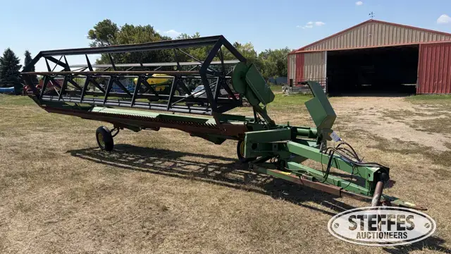John Deere 590