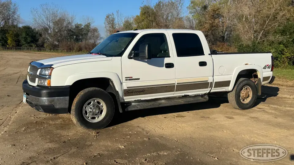 2004 Chevrolet Silverado 2500 HD 3 Quarter Ton Pickup