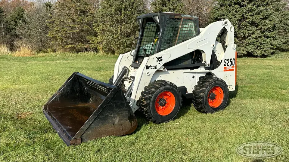 Bobcat S250 Wheeled Skid Steer