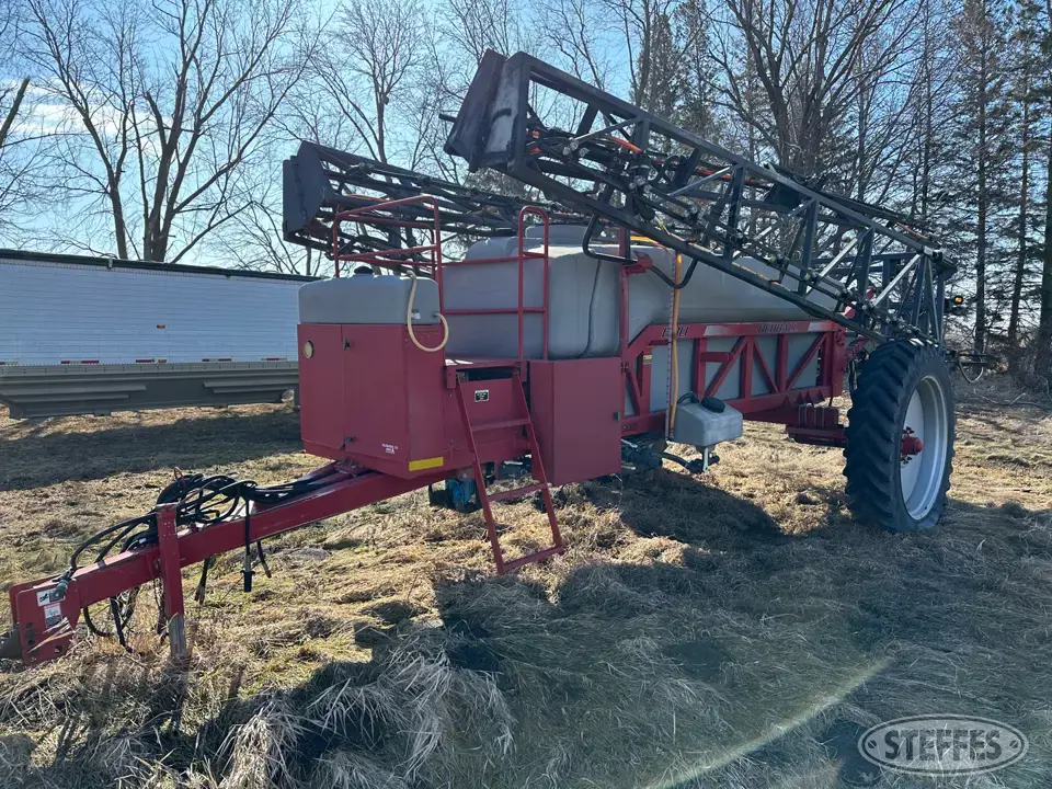 Redball 680 Pull-Type Sprayer