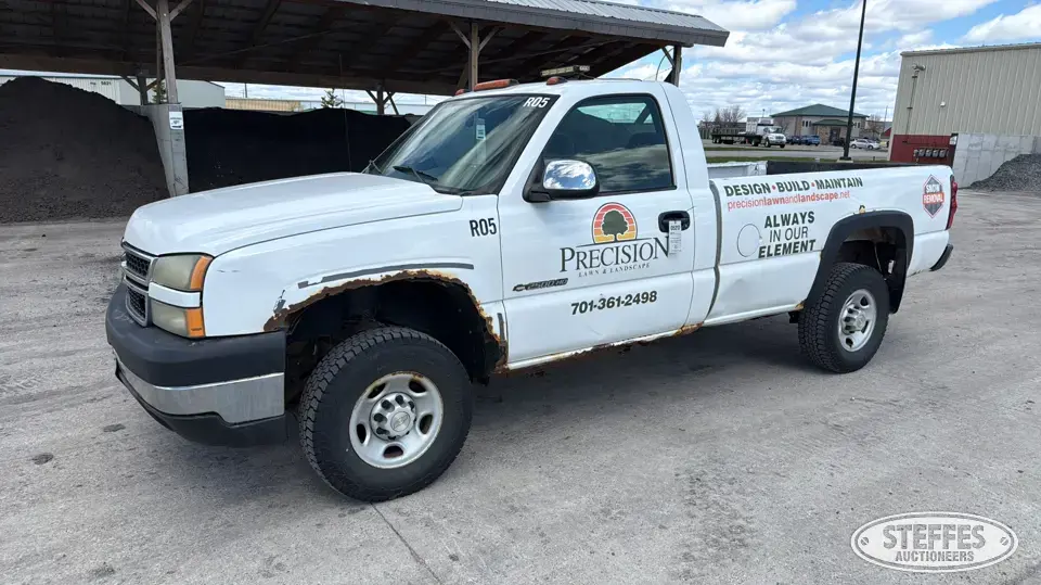 2006 Chevrolet Silverado 2500HD 3 Quarter Ton Pickup