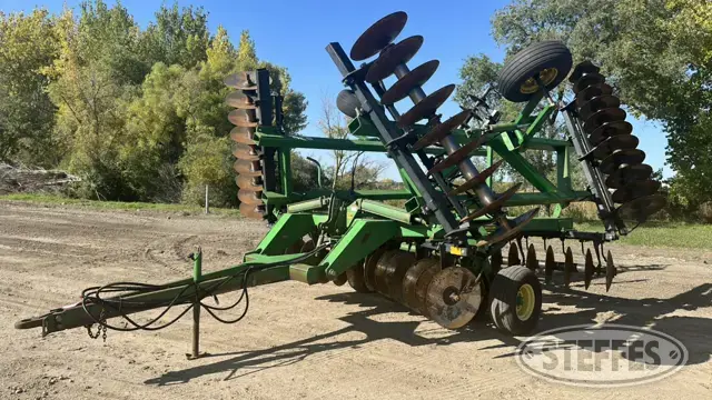 John Deere 630
