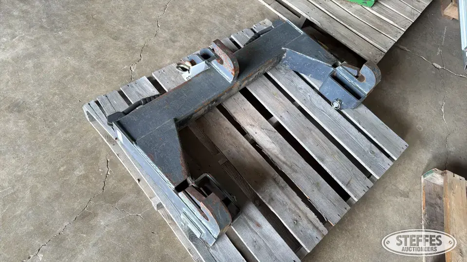 3 pt. quick hitch Tractor Part