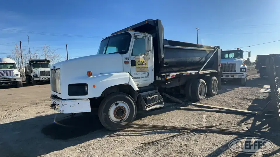 2003 International 5600i Dump Truck