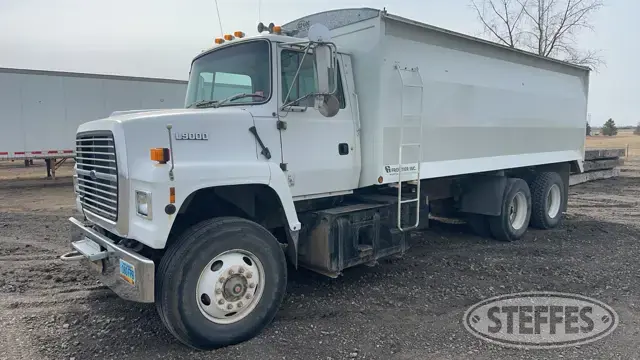 1994 Ford L9000
