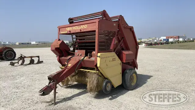 New Holland 851