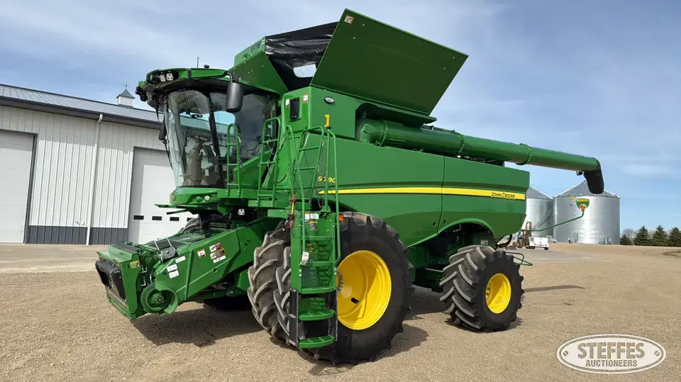 2023 John Deere S780 Combine