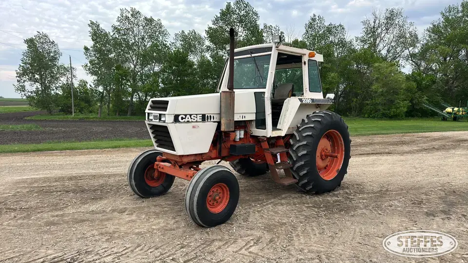 1983 Case 2090 2WD Tractor