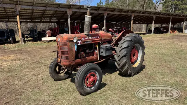 1953 McCormick-Deering Super W-4 Standard