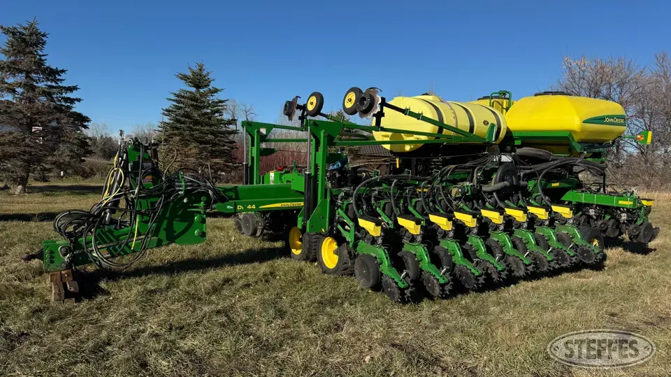 2015 John Deere DB44 12 or More Row Planter