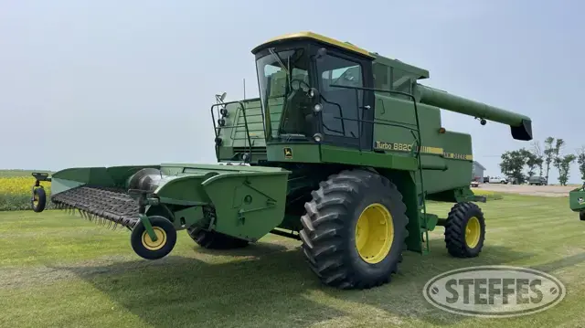 1981 John Deere 8820