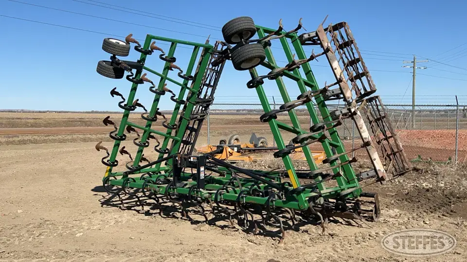 Unverferth Perfecta II Field Cultivator