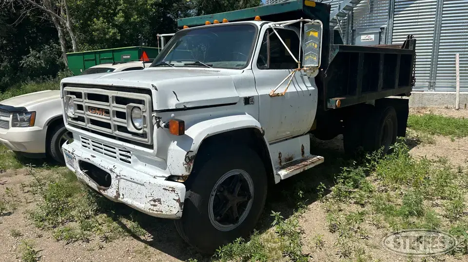 1981 GMC 6000 Dump Truck