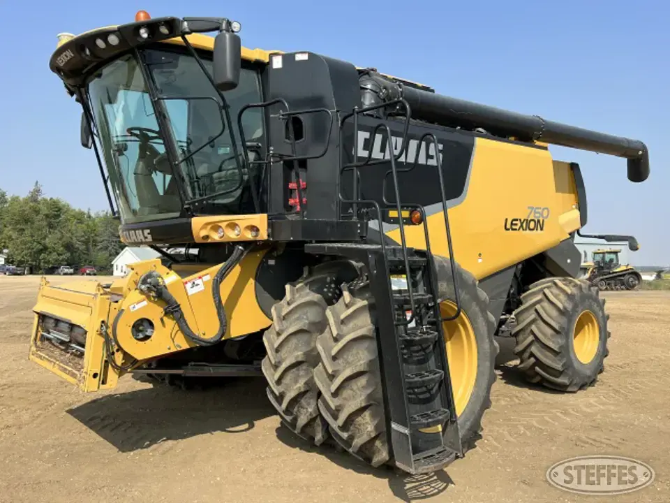 2011 Claas Lexion 760 Combine