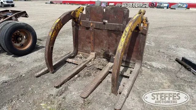 Wheel loader grapple