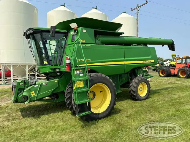 2011 John Deere 9770