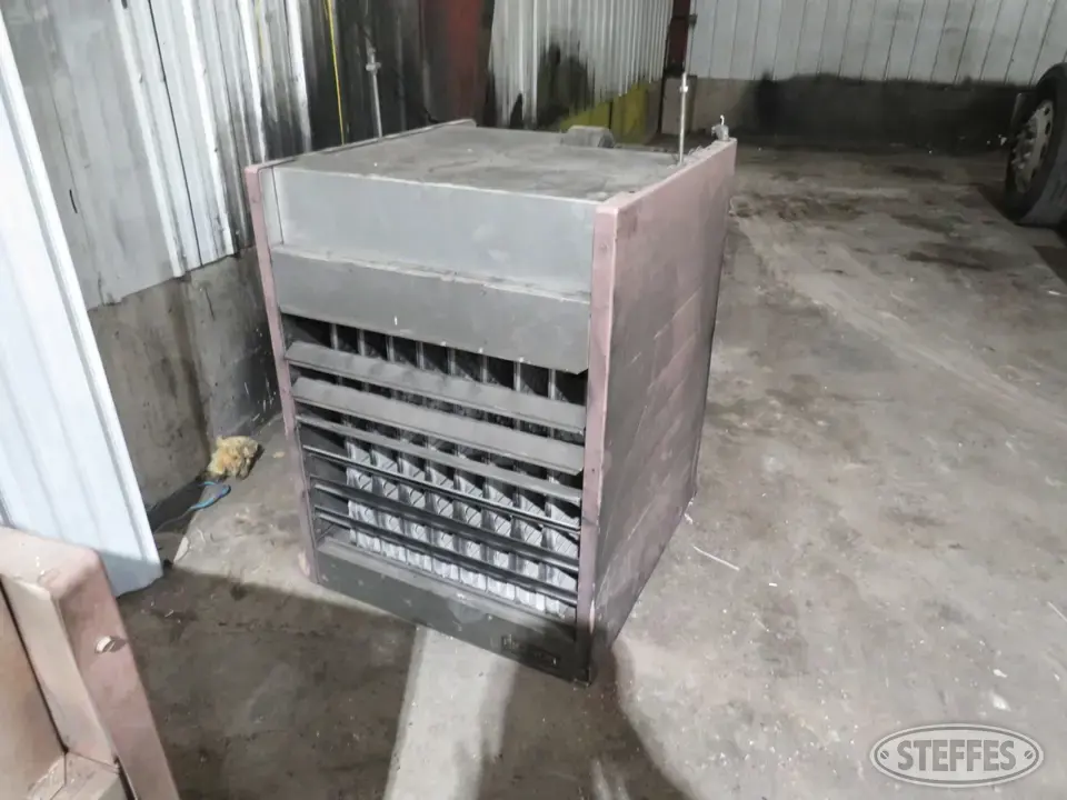 (2) Reznor hanging gas furnaces Farm Support Item