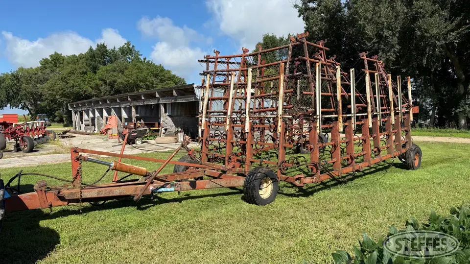 Melroe 420 Harrow