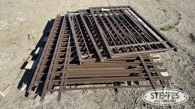 Fence panels & gate