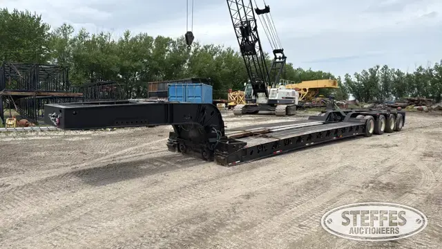 2008 Tri-axle lowboy trailer