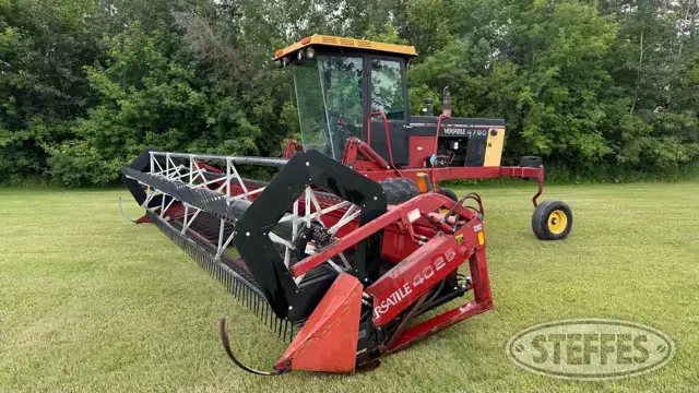 1990 Versatile 4750